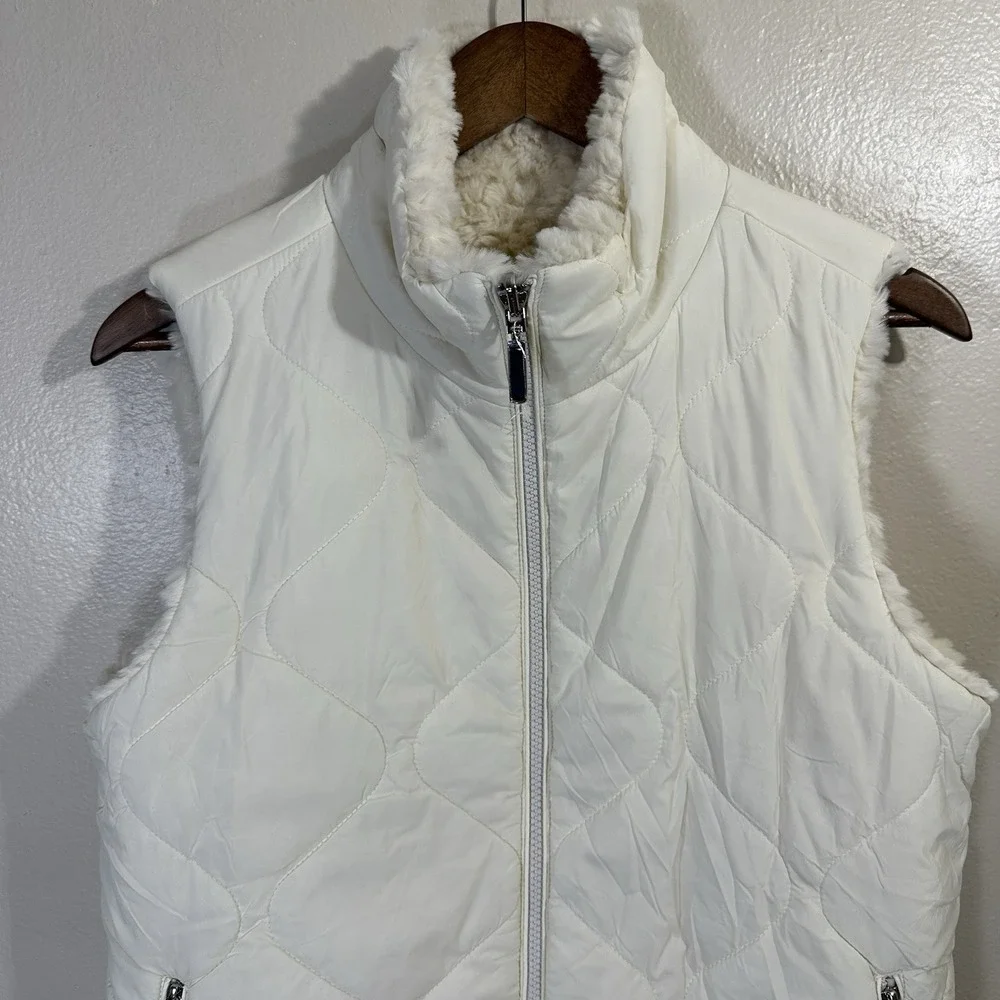 NWOT CJ BANKS Women's Reversible Petite Medium White Quilted Puffer Vest